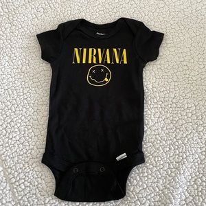 Nirvana baby onesie 0-3 months black yellow
